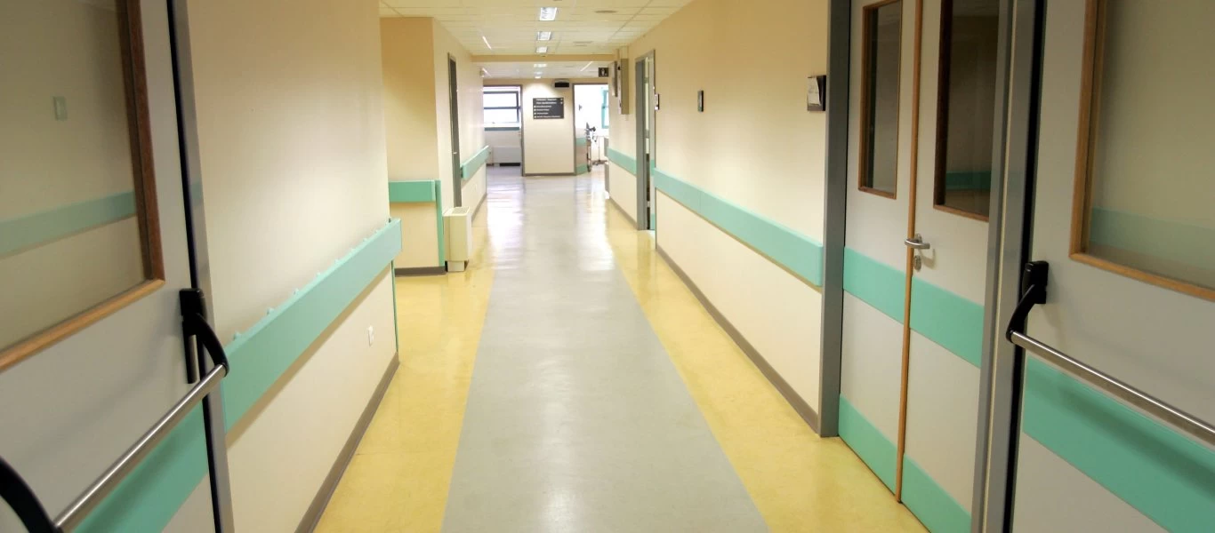 Κορωνοϊός: Και 8ος νεκρός από τον κορωνοϊό - 80χρονος που νοσηλευόταν στο Παπαμμακάριστος